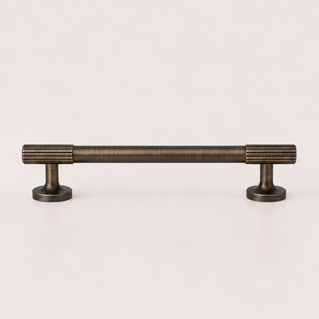 Reeded Pull Handle - Antique Brass