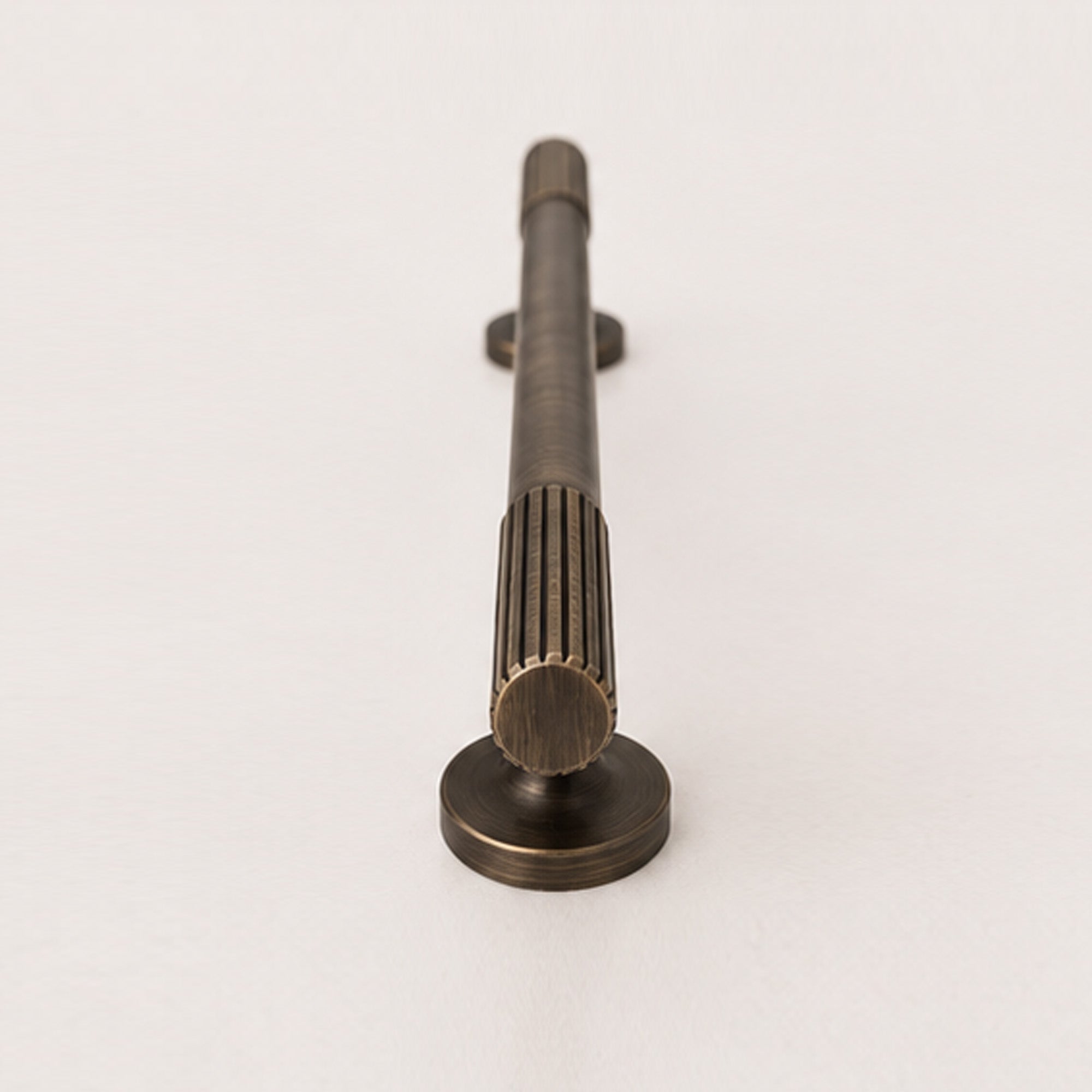 Reeded Pull Handle - Antique Brass