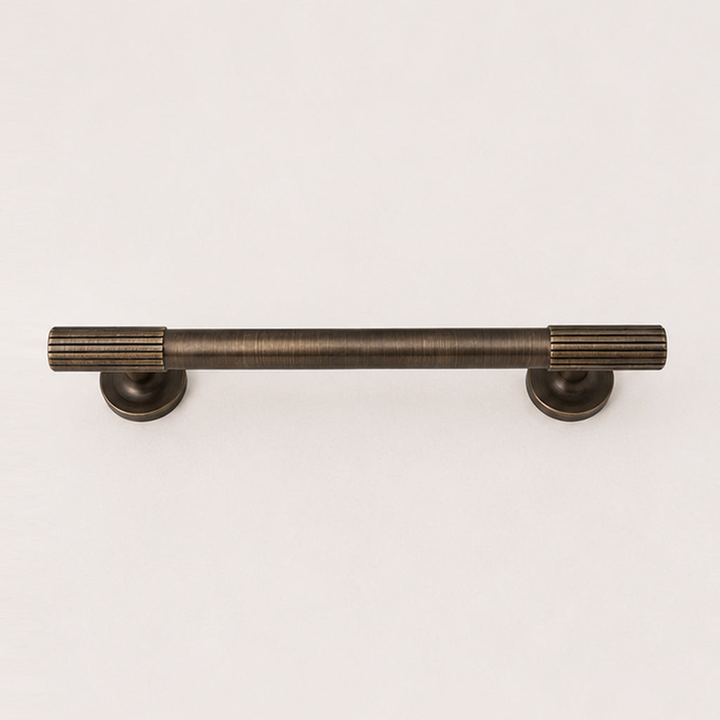 Reeded Pull Handle - Antique Brass